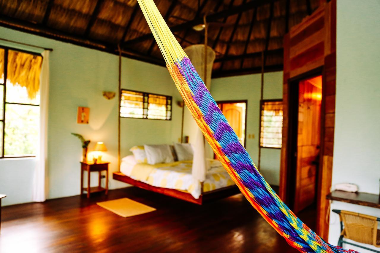 Amber Sunset Jungle Resort San Ignacio Exteriör bild